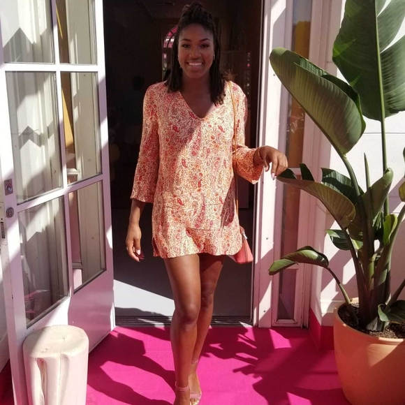 Meet your Posher, Alex - Picture 2 of 3